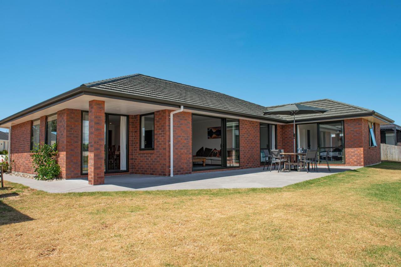 The Waterfront Ruakaka - Ruakaka Holiday Home Exterior foto